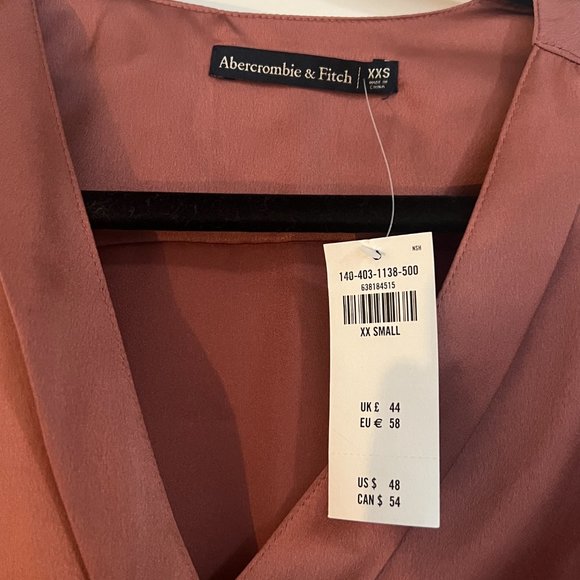 Abercrombie & Fitch Satin Top - Picture 3 of 3